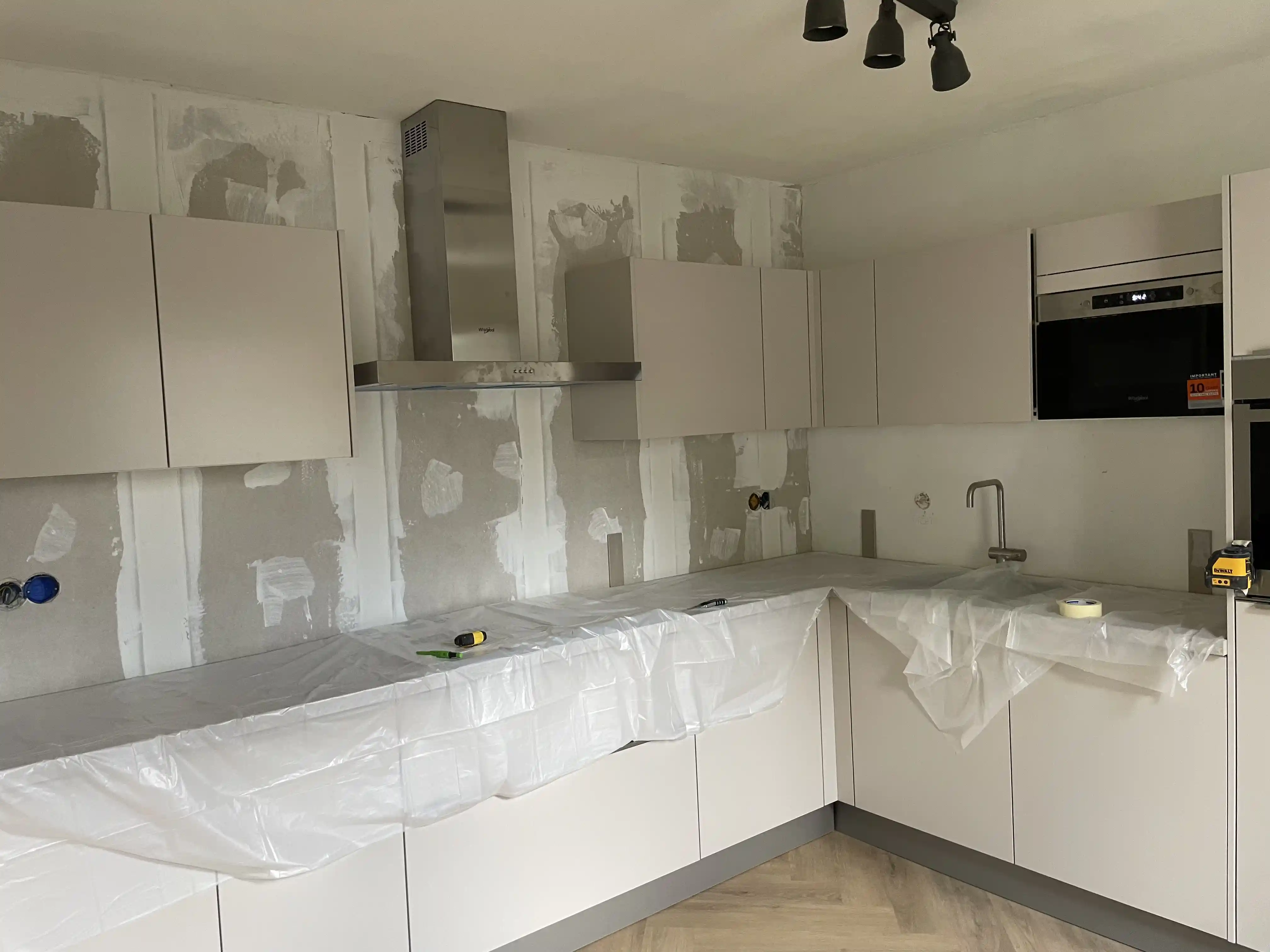 Moderne keukenrenovatie met maatwerk
